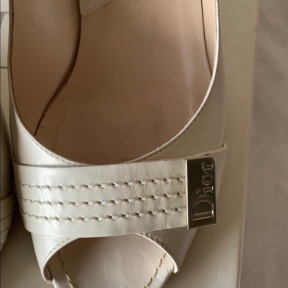 Shoes - Picture 4 of 5